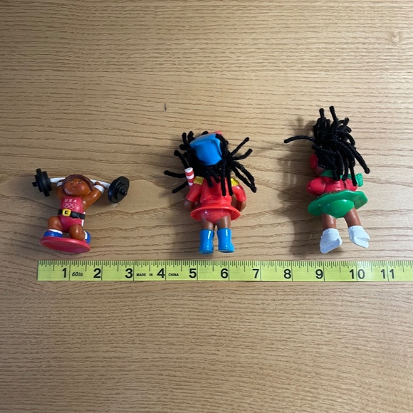 Cabbage Patch Posable Figures Lot of 3 African American Skater Majorette Weights - Picture 8 of 8